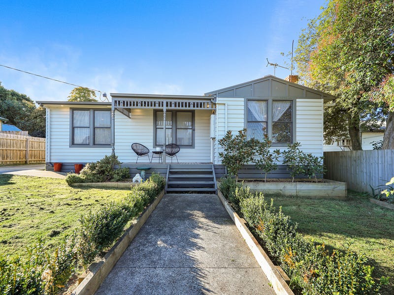 12 Fenton St, Warragul, VIC 3820