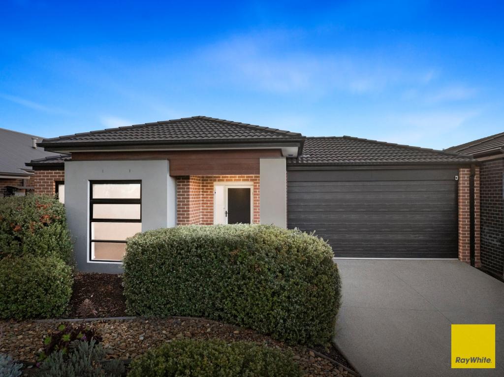 12 REALM VSTA, MICKLEHAM, VIC 3064