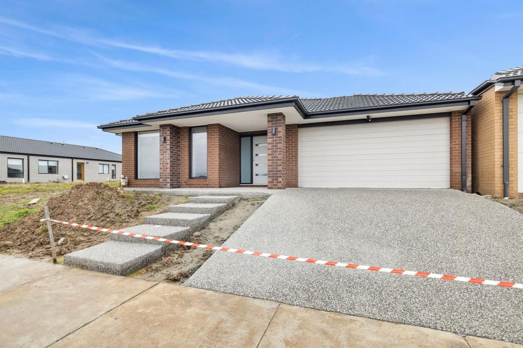 34 Revelstoke Way, Winter Valley, VIC 3358