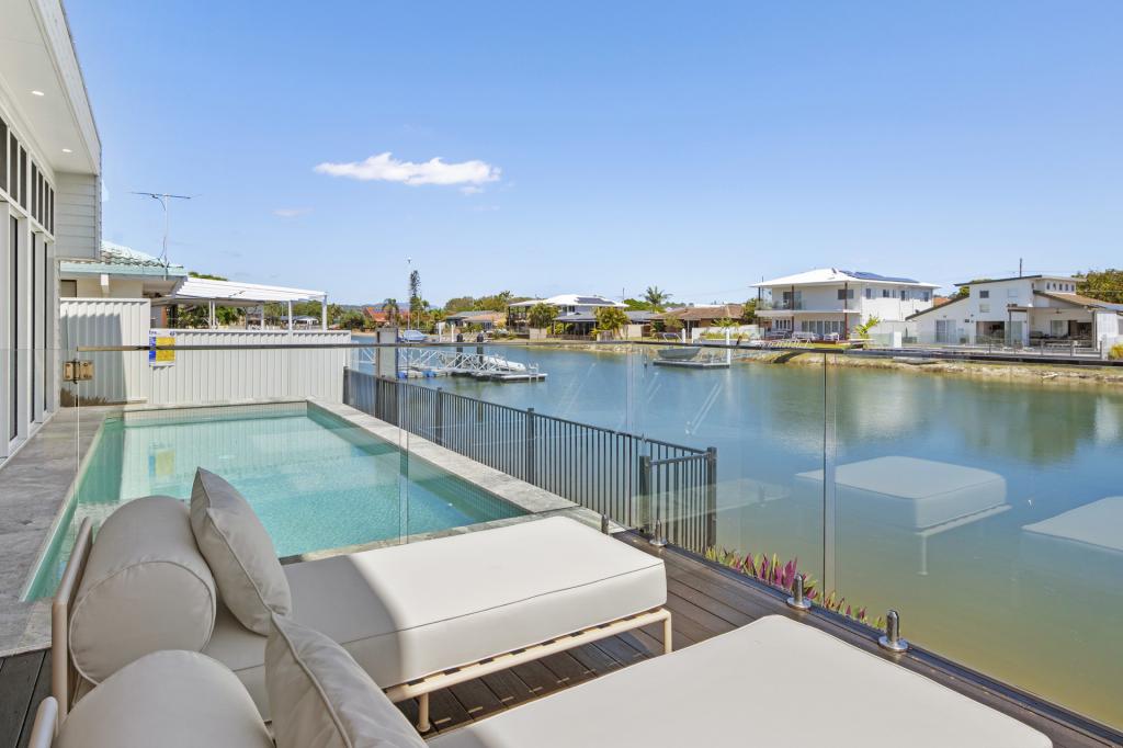 7 Dolphin Ct, Palm Beach, QLD 4221