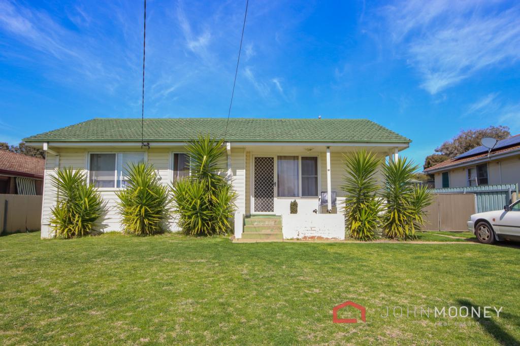 4 WEWAK ST, ASHMONT, NSW 2650