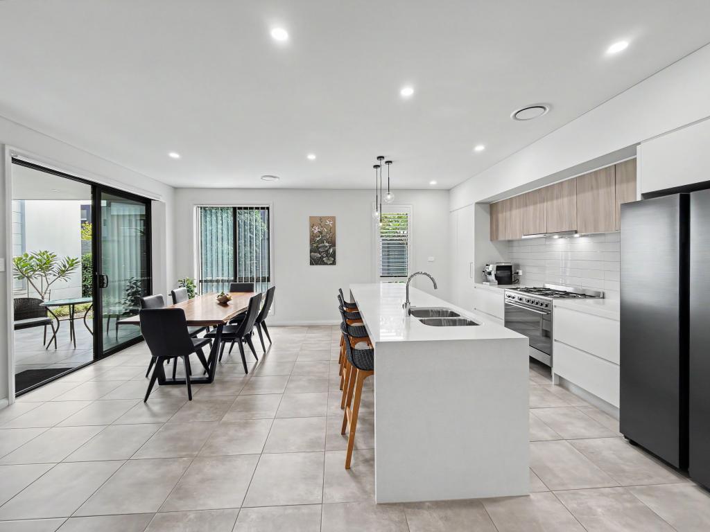 2 Aquatic Dr, Shell Cove, NSW 2529
