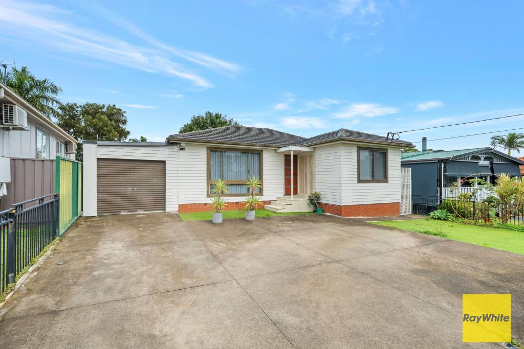 10 FARNINGHAM ST, MOUNT PRITCHARD, NSW 2170