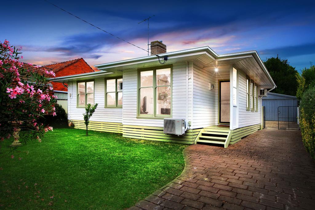 19 Cuthbert Rd, Reservoir, VIC 3073