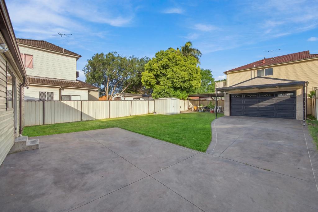 104 Moorefields Rd, Kingsgrove, NSW 2208