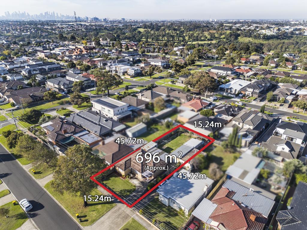 17 Wood St, Avondale Heights, VIC 3034