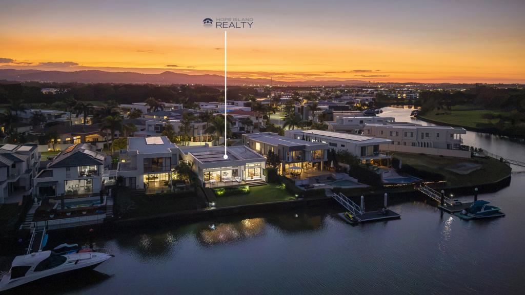 7649 FAIRWAY BVD, HOPE ISLAND, QLD 4212