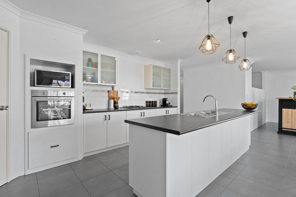 8 Atara App, Rockingham, WA 6168