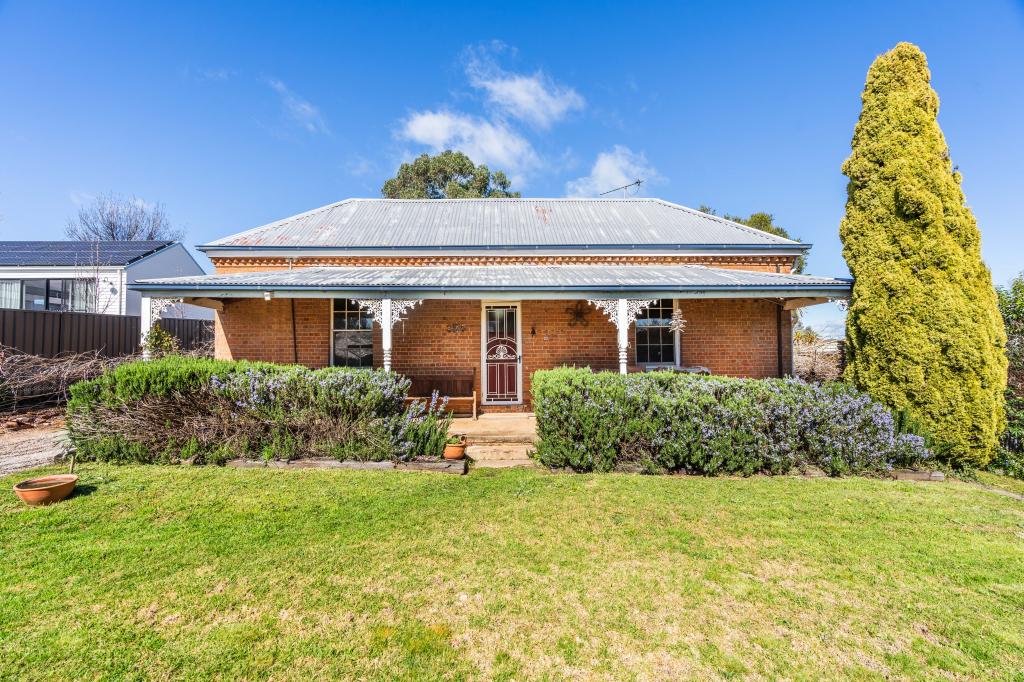 120 Bank St, Molong, NSW 2866