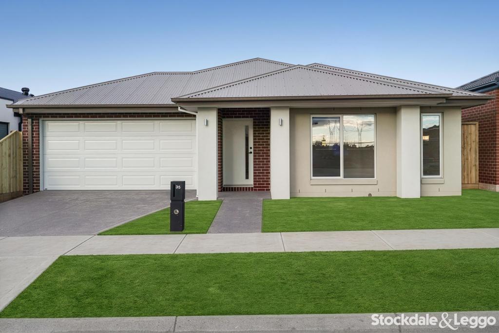 35 Plimsoll St, Mickleham, VIC 3064