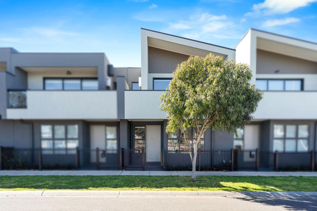 2/10 Mackillop St, Craigieburn, VIC 3064
