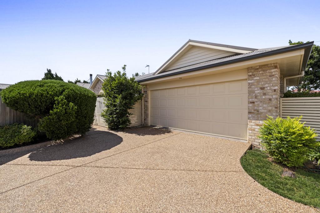 2/15 Krefter Cres, Highfields, QLD 4352