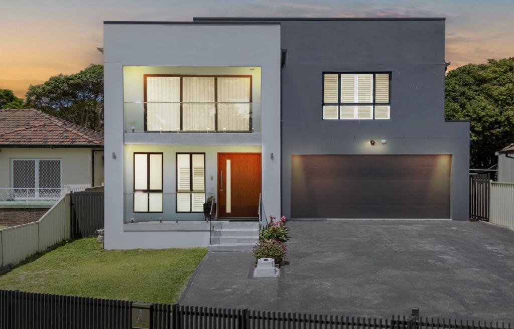 2 Thurlow St, Riverwood, NSW 2210