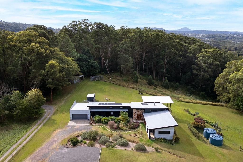 2 Simons Rd, Towen Mountain, QLD 4560