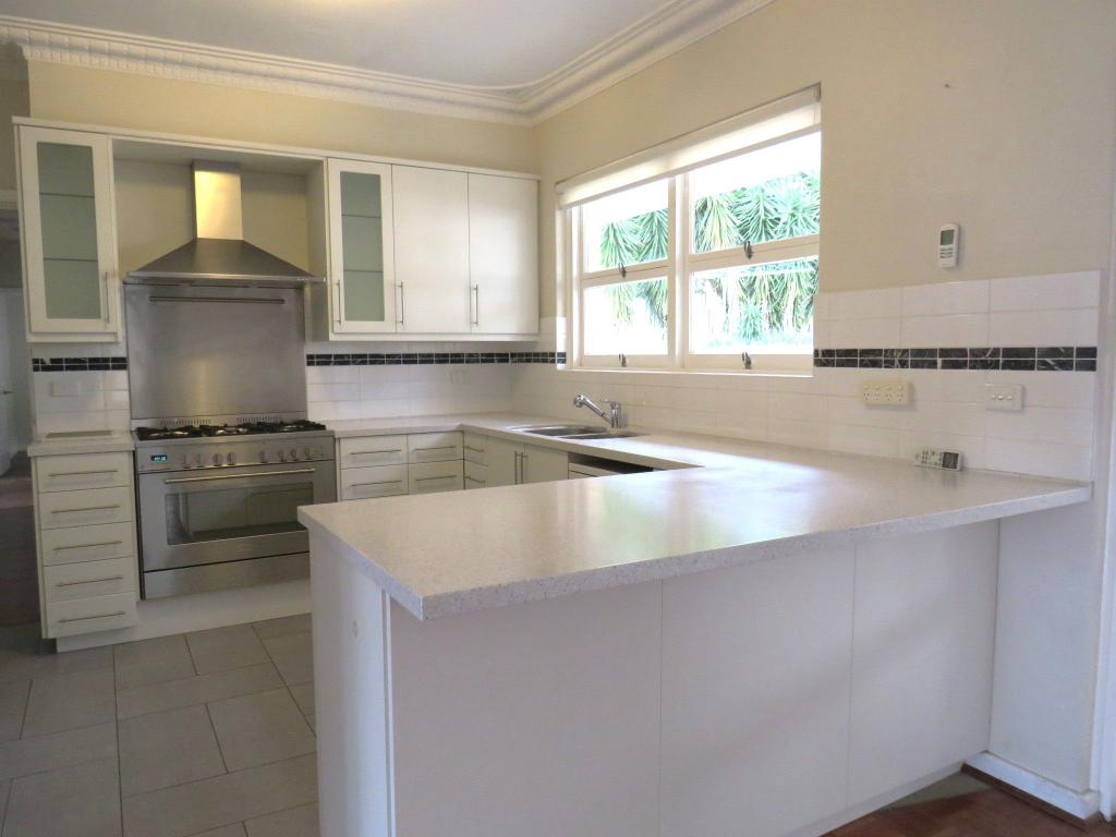 275 Lesmurdie Rd, Lesmurdie, WA 6076