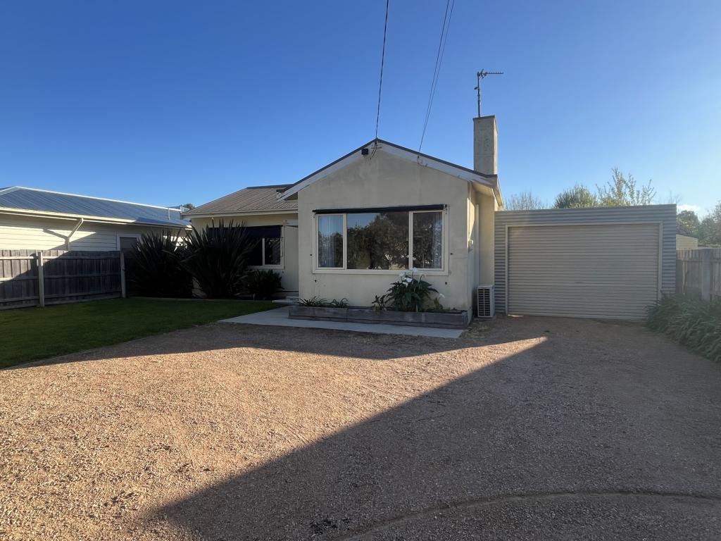 74 GOOLD ST, BAIRNSDALE, VIC 3875