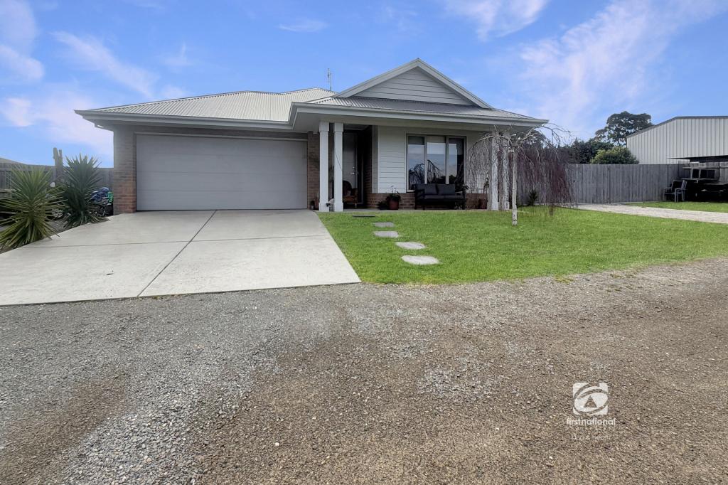 11 Swan Reach Rd, Swan Reach, VIC 3903