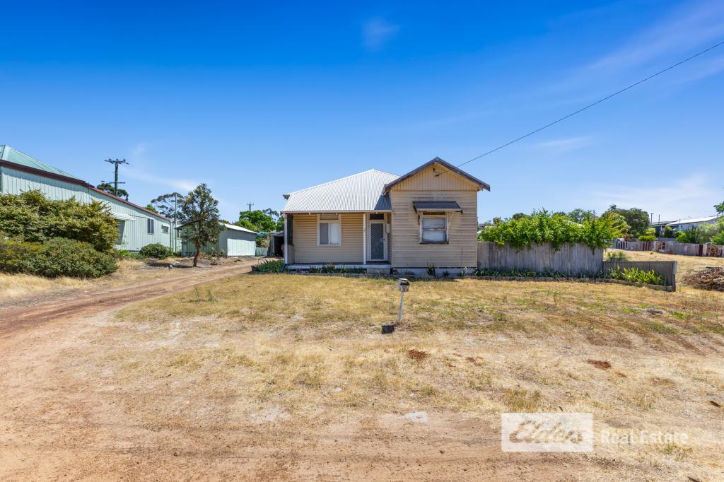 30 Bunbury St, Collie, WA 6225