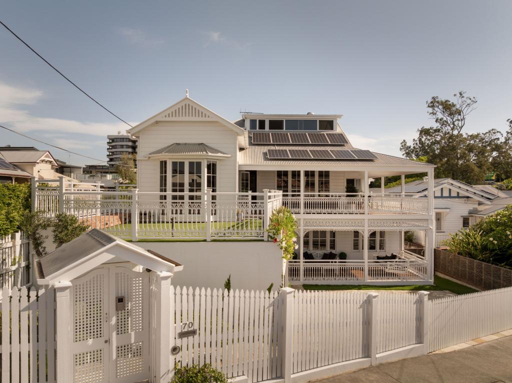 70 LAIDLAW PDE, EAST BRISBANE, QLD 4169