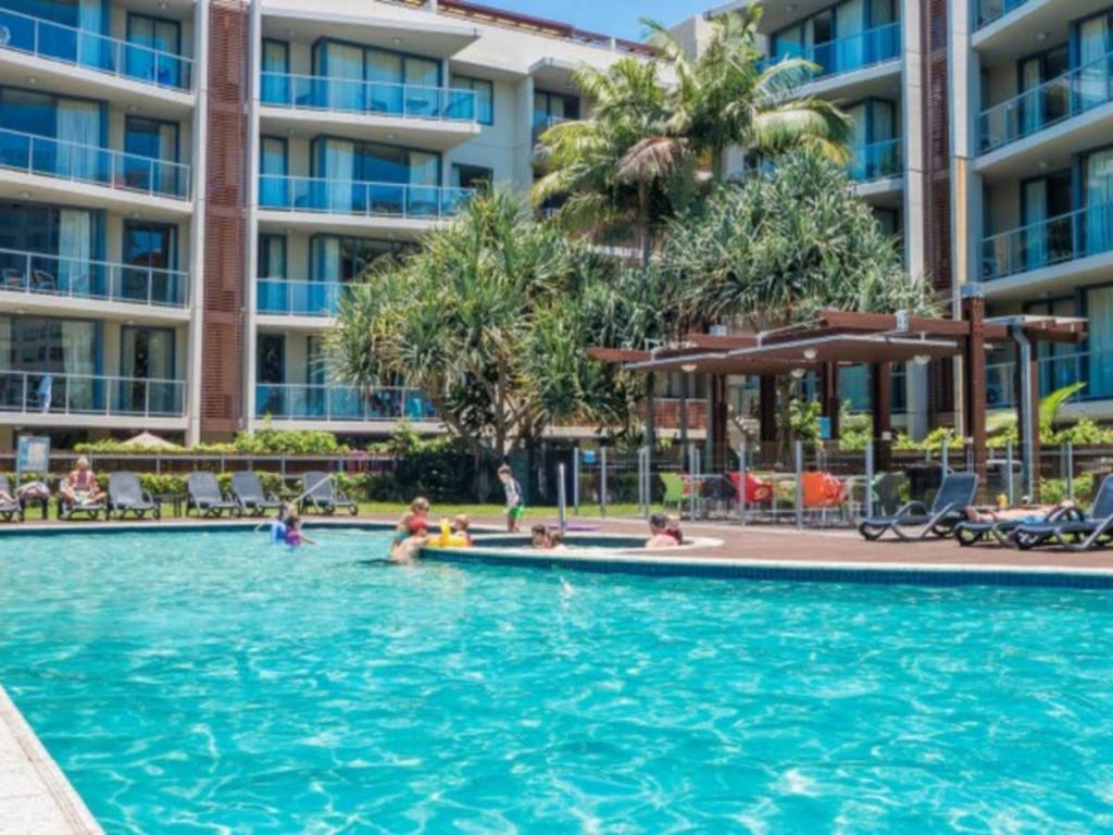 1064/1 Ocean St, Burleigh Heads, QLD 4220