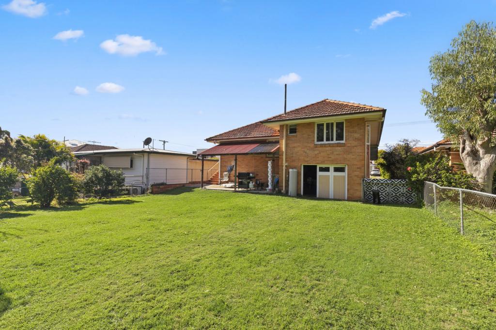 19 Blackwood Ave, Cannon Hill, QLD 4170