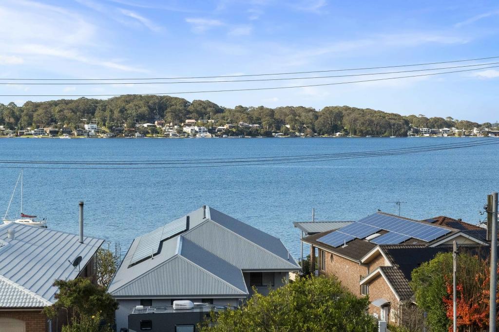 78 Fishing Point Rd, Fishing Point, NSW 2283