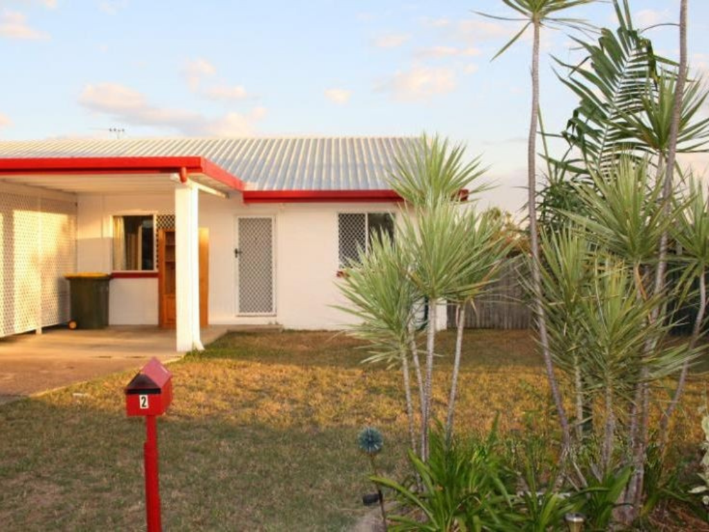 2/1 Monika Ct, Rasmussen, QLD 4815