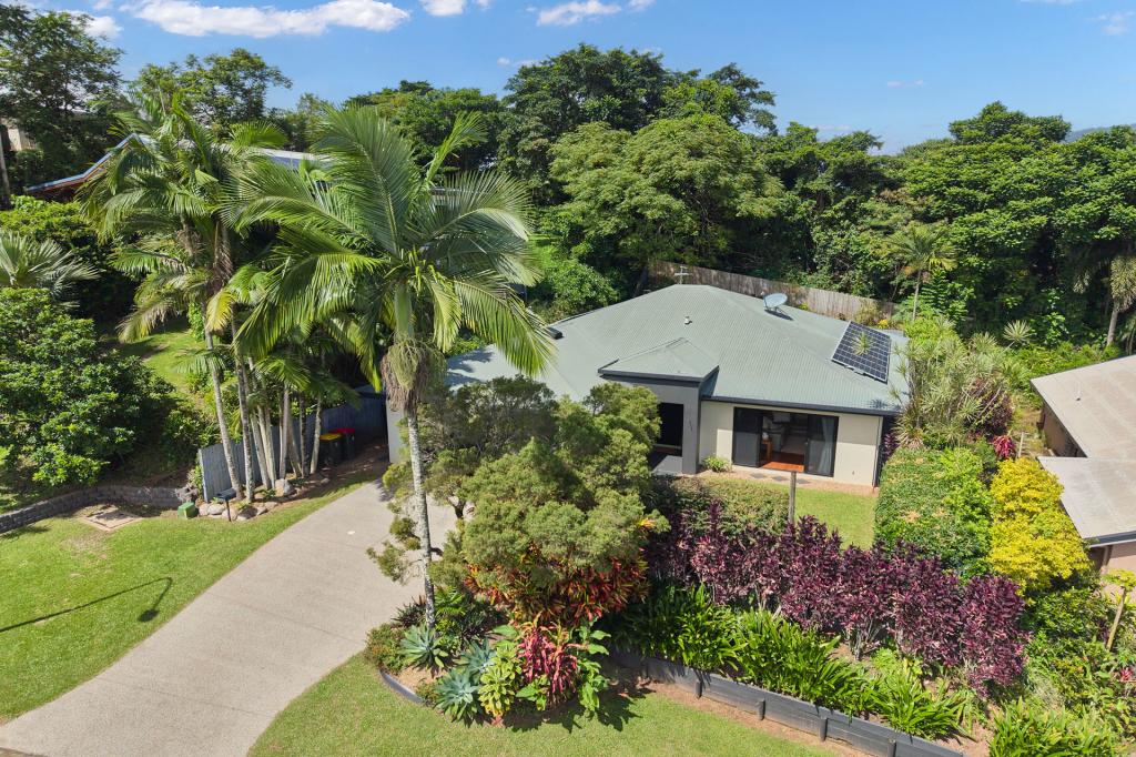 8 Eleanor Cl, Mooroobool, QLD 4870