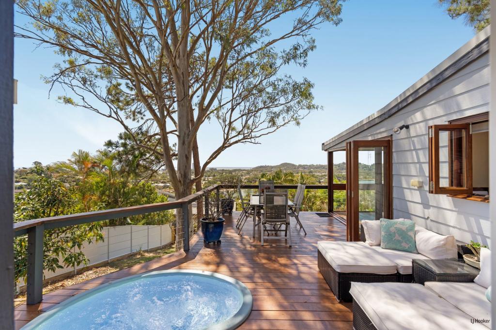 4 Bicton Ct, Elanora, QLD 4221