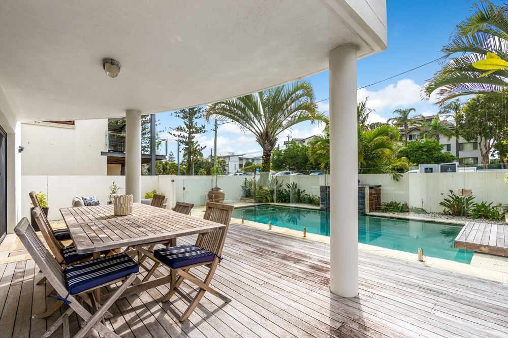 32 TEEMANGUM ST, CURRUMBIN, QLD 4223