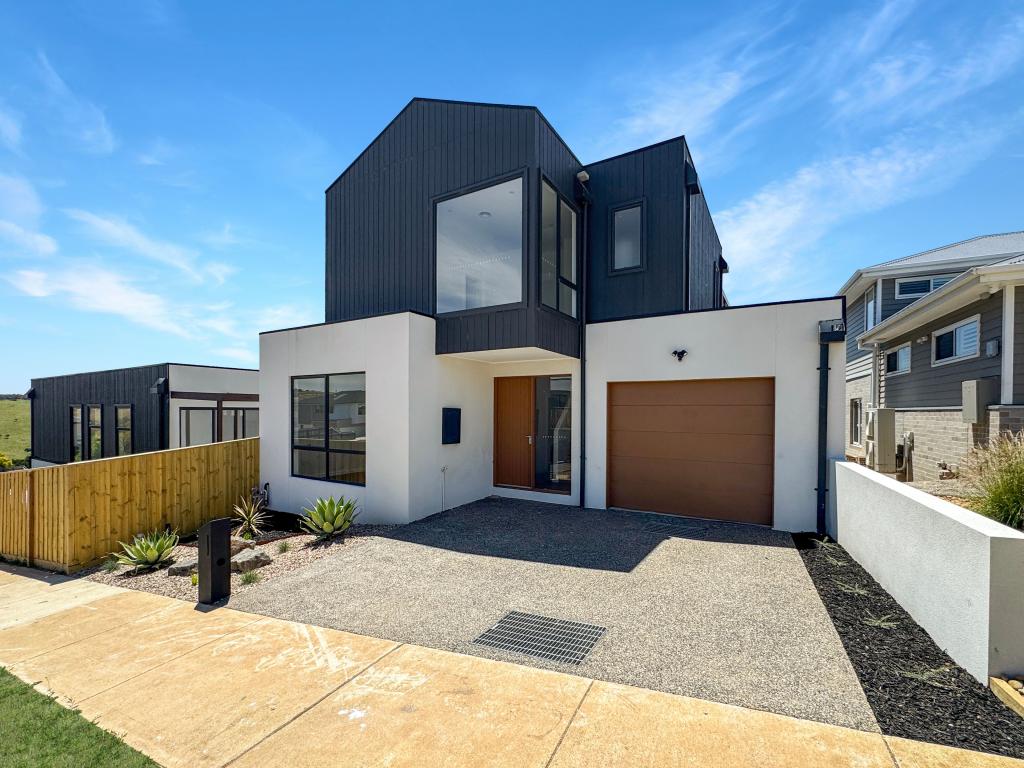 34 CLIFFORD ST, HIGHTON, VIC 3216