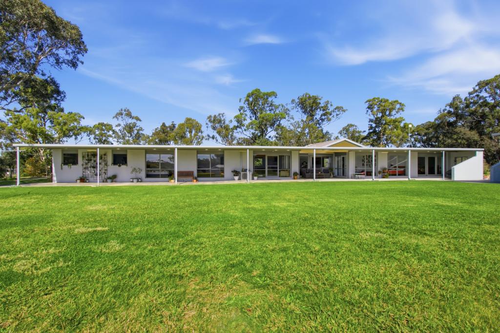 30 Cemetery Rd, Toongabbie, VIC 3856