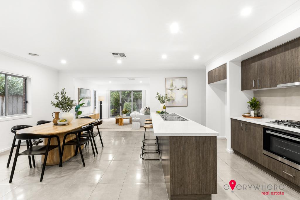 8 SELLECK DR, POINT COOK, VIC 3030