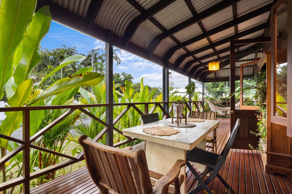 17 Langley Rd, Port Douglas, QLD 4877