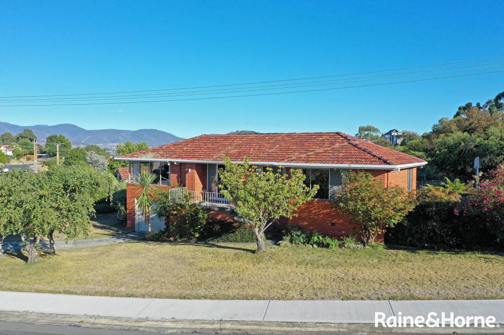 32 Henley St, Lindisfarne, TAS 7015