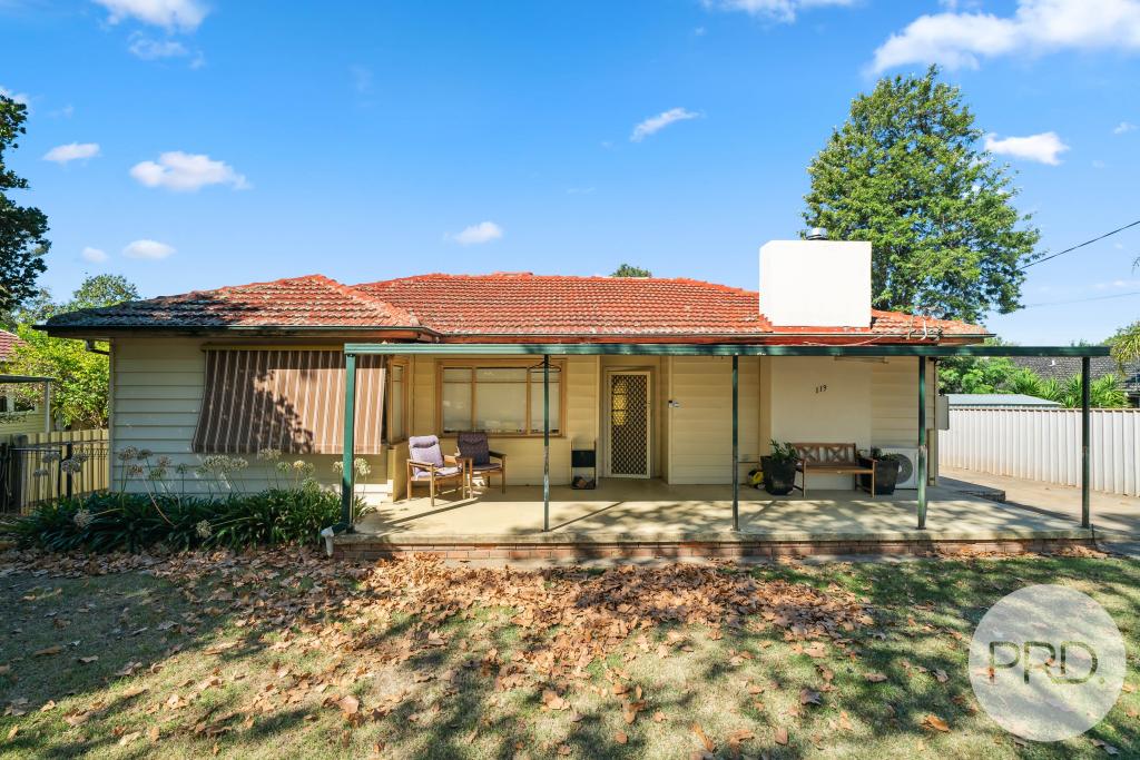 119 Grove St, Kooringal, NSW 2650