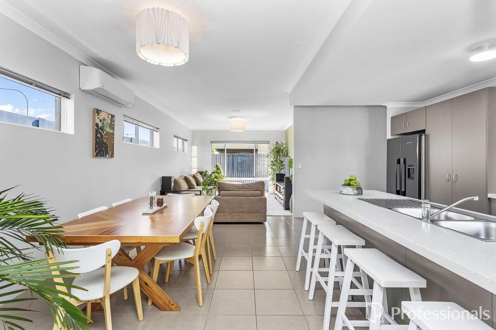 8 Popolo Pl, Pearsall, WA 6065