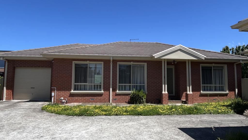 4/2a Luth St, Sebastopol, VIC 3356