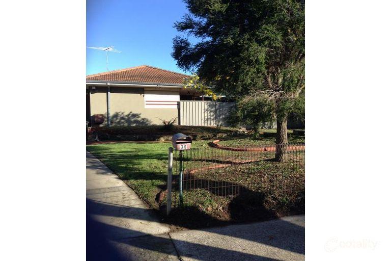 36 Brownell Cres, Medina, WA 6167