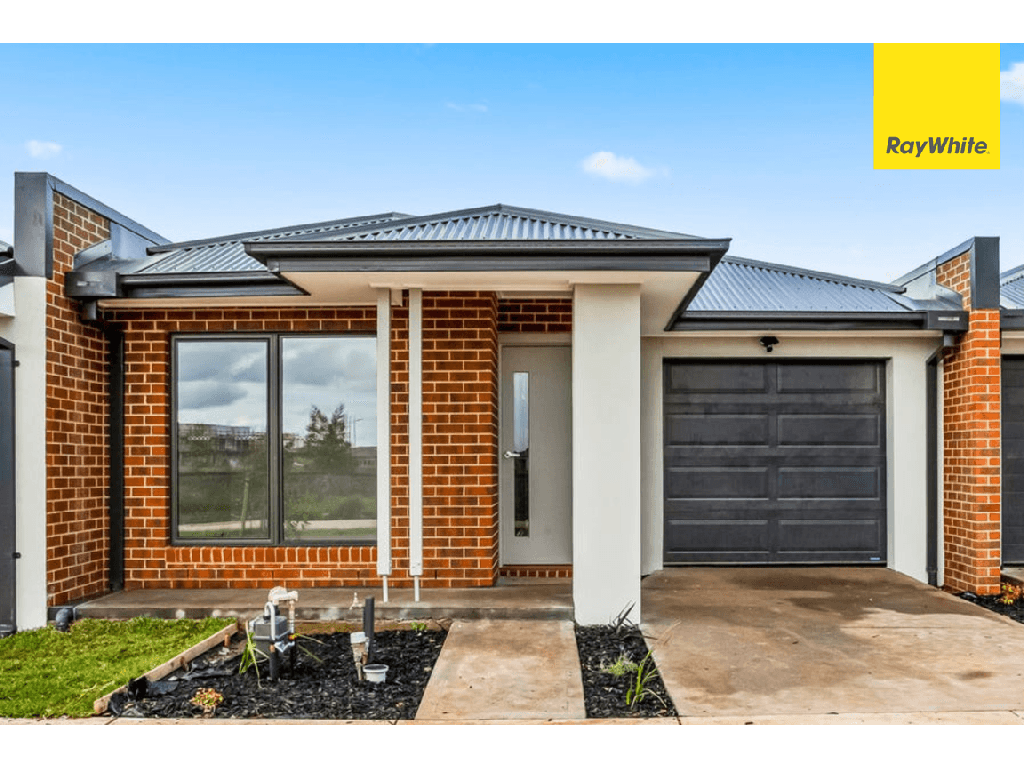 105 BINGHAM CCT, THORNHILL PARK, VIC 3335