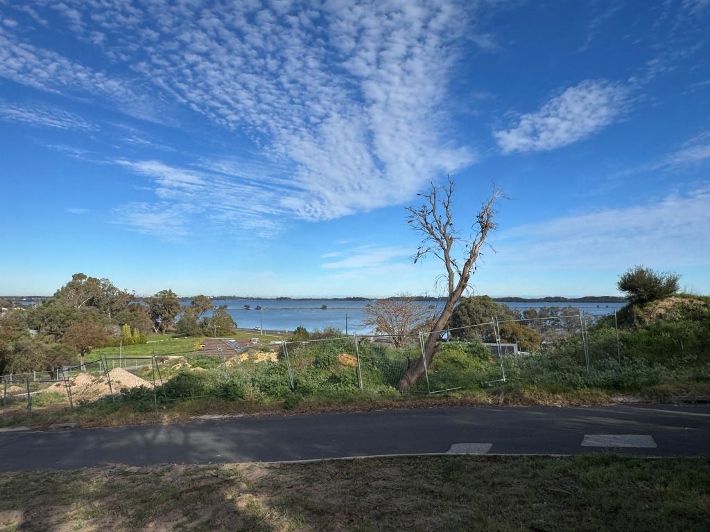 10 Christina St, Australind, WA 6233