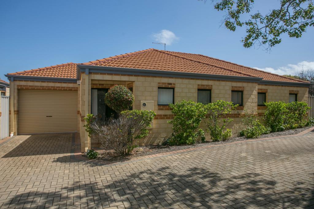 15b Hodges Pl, Innaloo, WA 6018