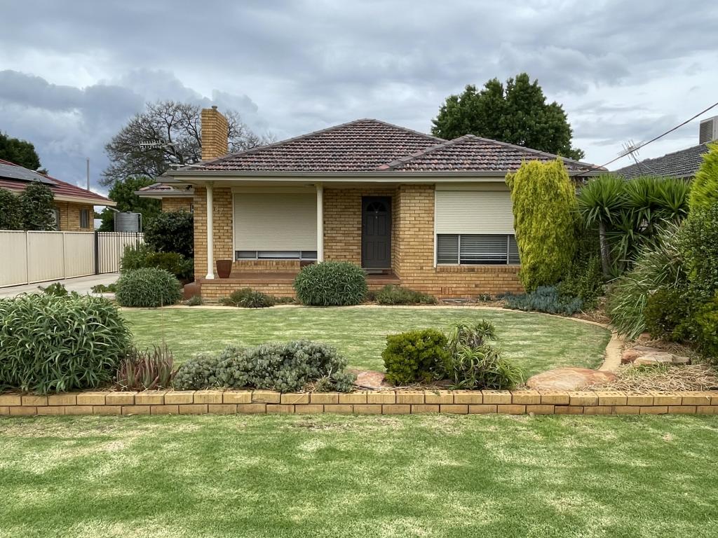 37 Probert Ave, Griffith, NSW 2680