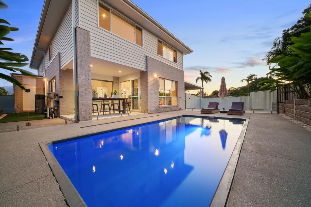 1 Leafy Cl, Burleigh Waters, QLD 4220