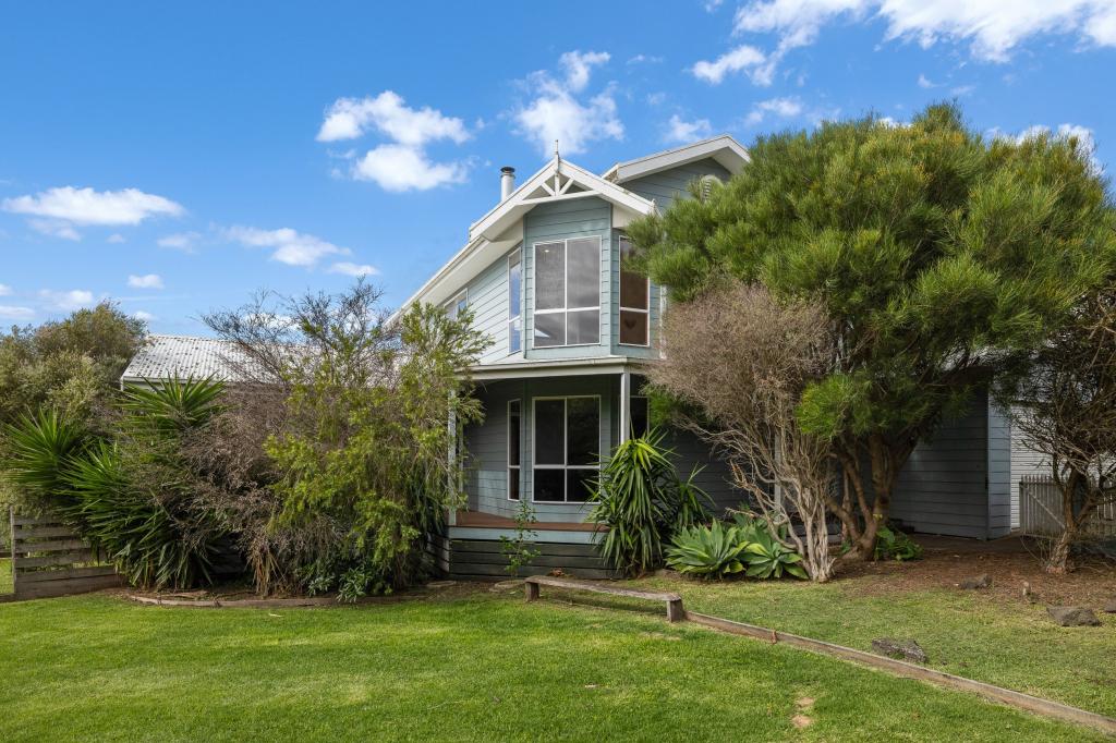 2 Tingara Cl, San Remo, VIC 3925