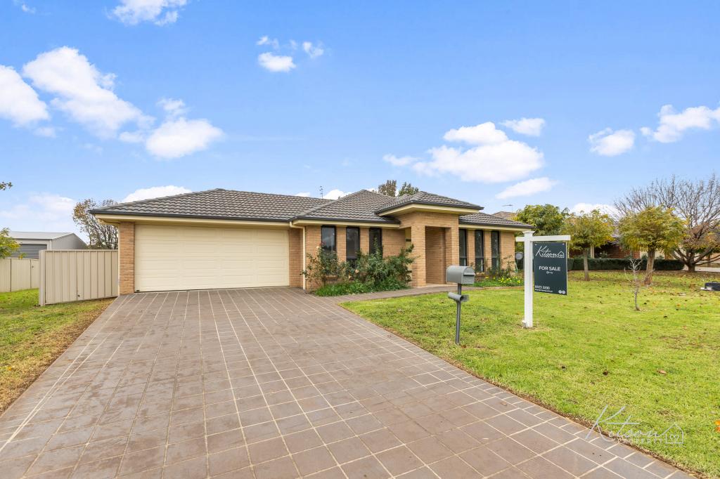 35 LOUGHAN RD, JUNEE, NSW 2663