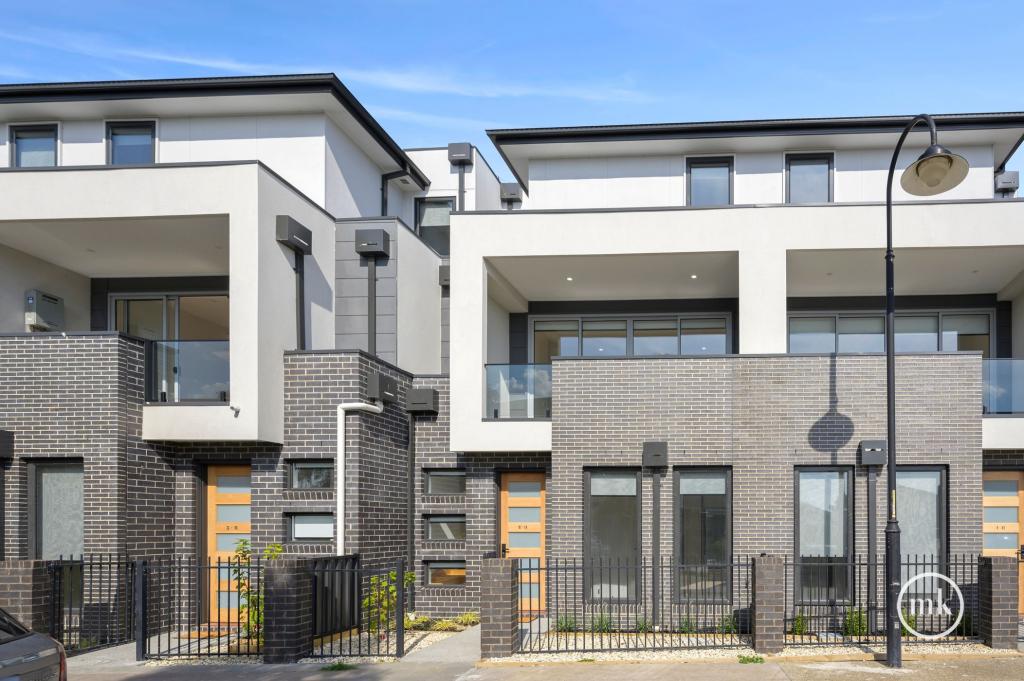2/11 BARR LANE, DOREEN, VIC 3754