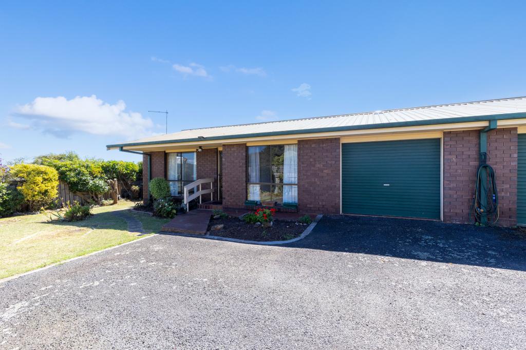 2/110 Caroline St, East Devonport, TAS 7310