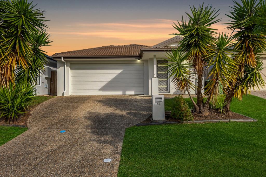 42 PARKLAND CCT, PIMPAMA, QLD 4209