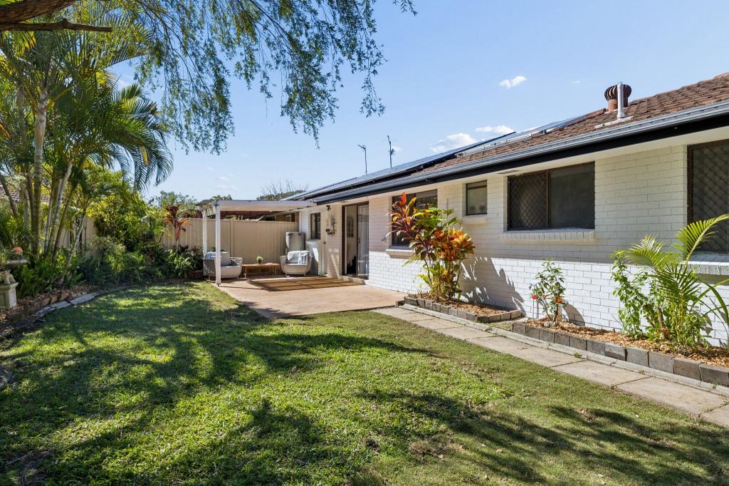 2/8 Hoya Ct, Labrador, QLD 4215